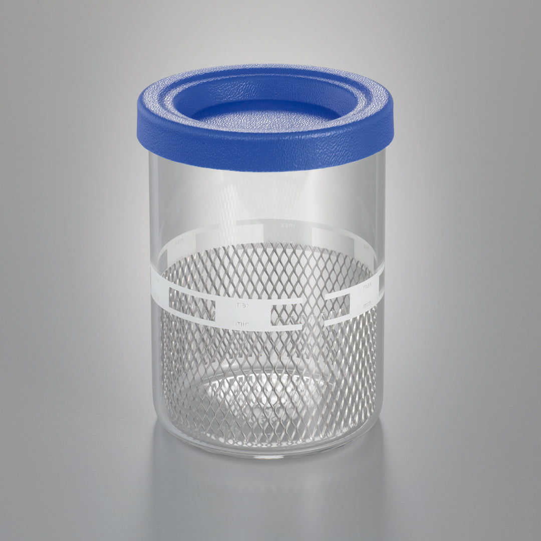 Cup with wave breaker
