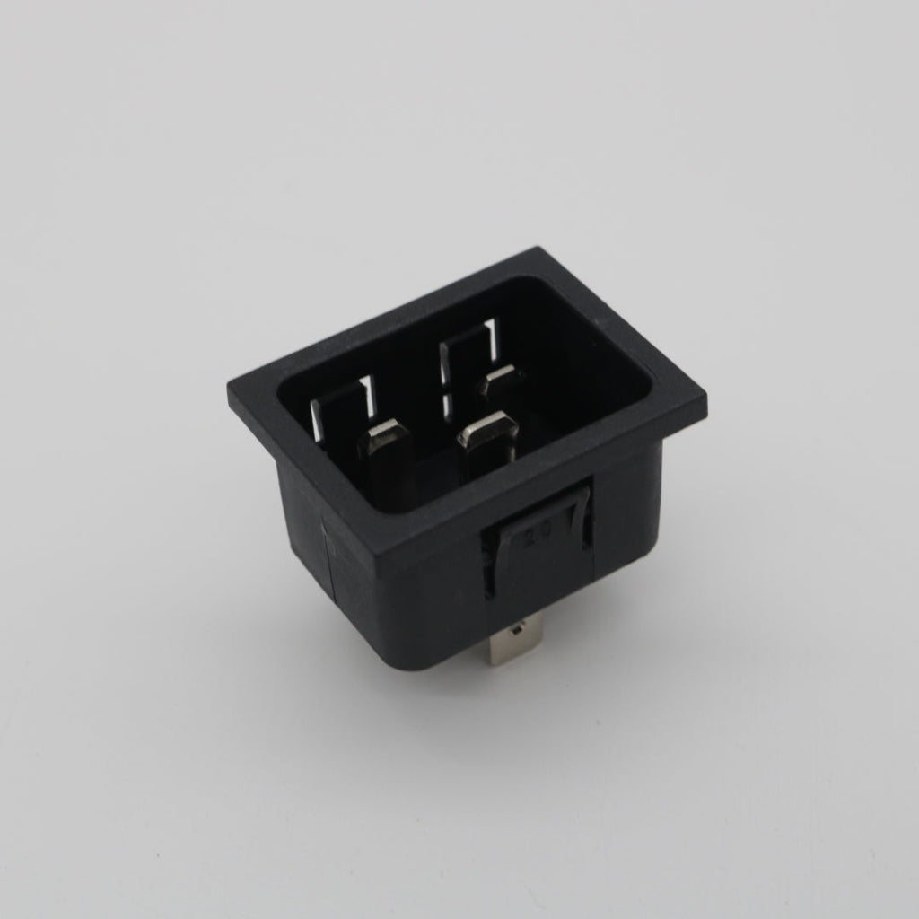 Geräteeinbaustecker